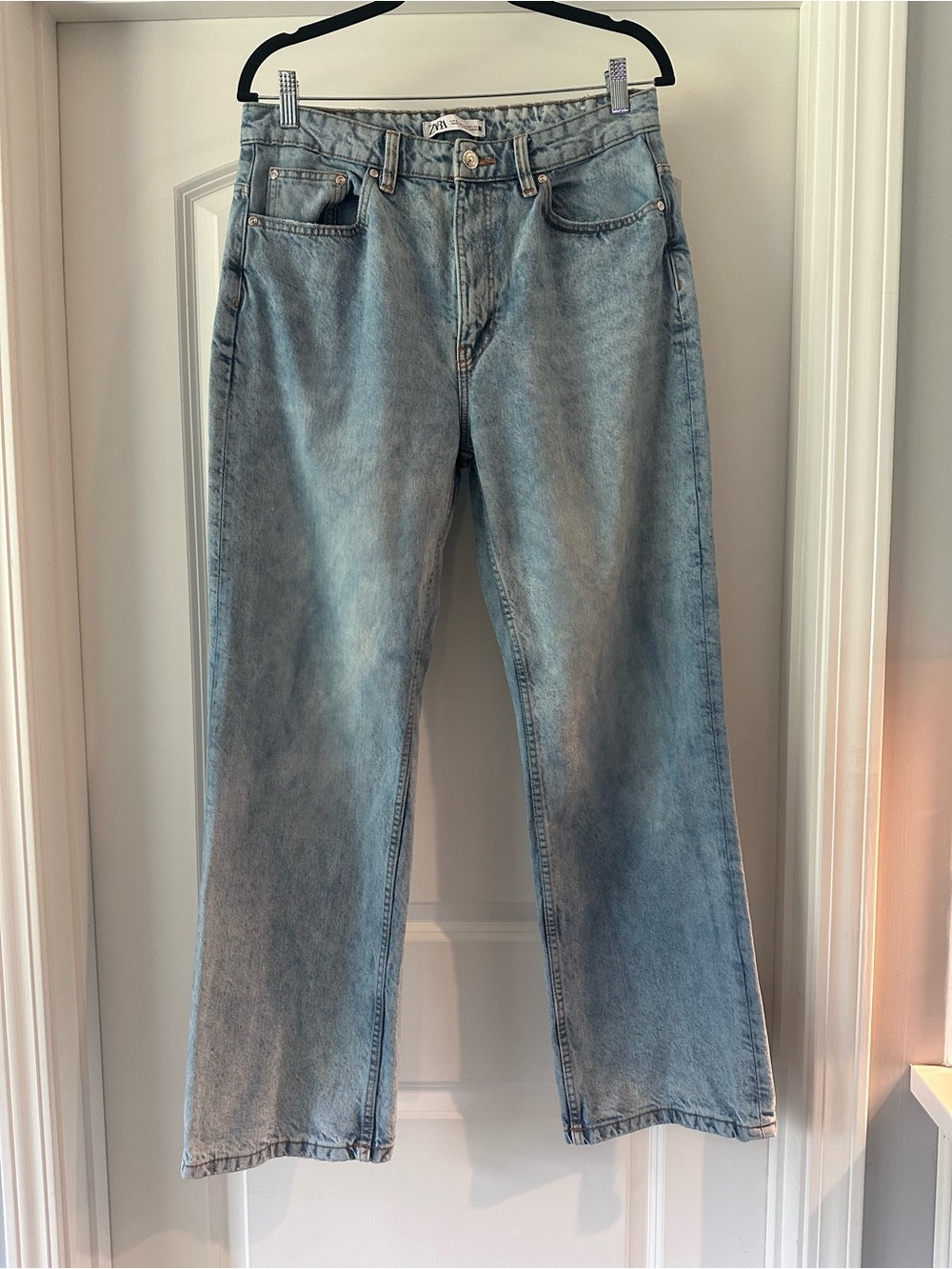 Zara Light Wash Straight Leg Jeans Size 10
